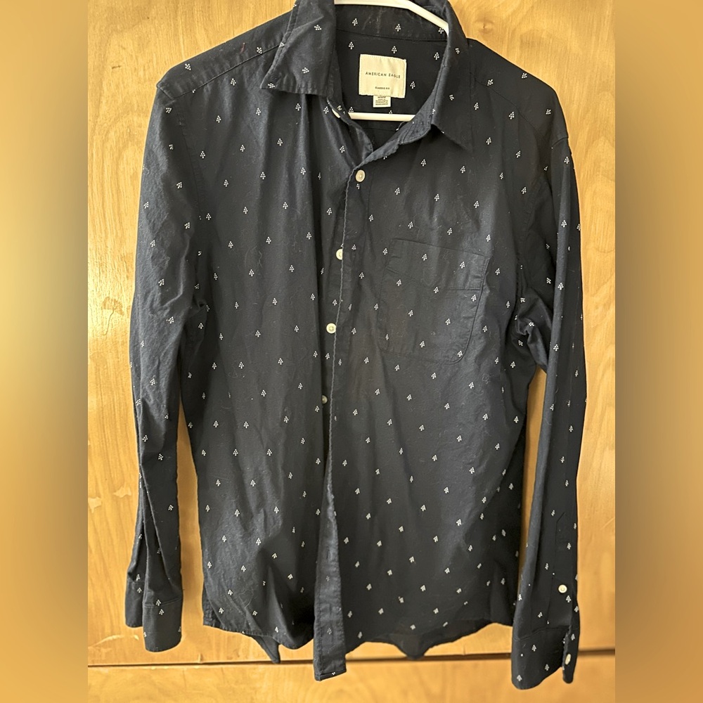 American Eagle Navy blue
Size medium classic fit